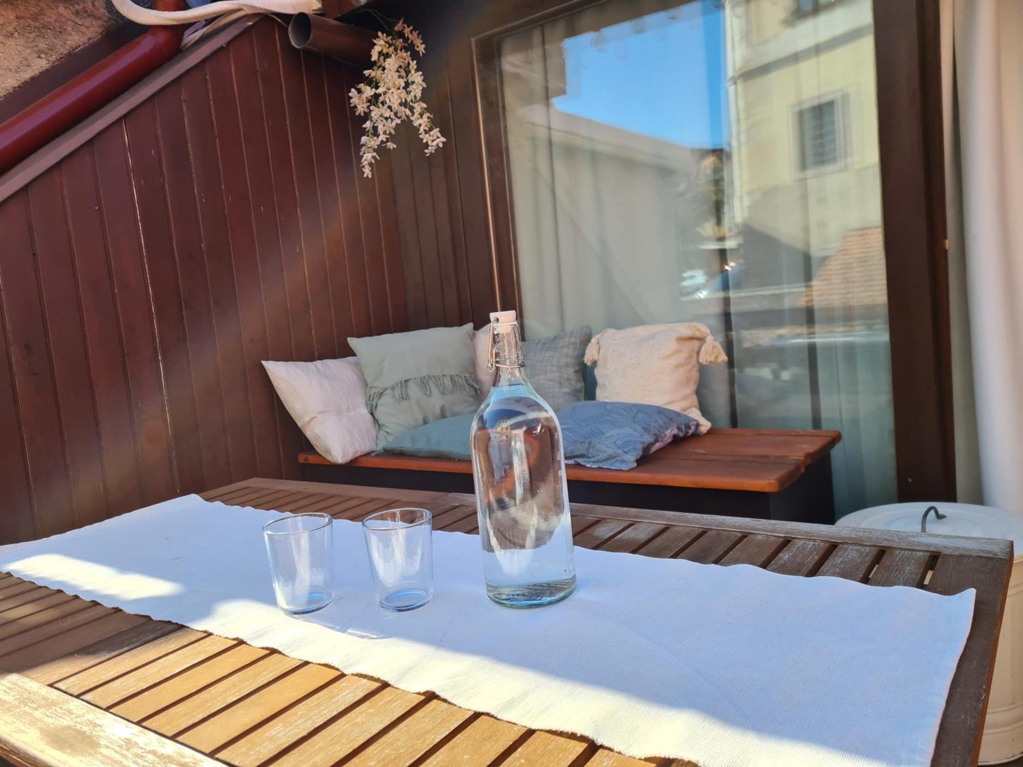 Old Town Cabin Apartment Ζάγκρεμπ Εξωτερικό φωτογραφία